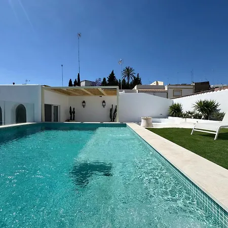Villa Con Piscina Privada, Terraza Y 3