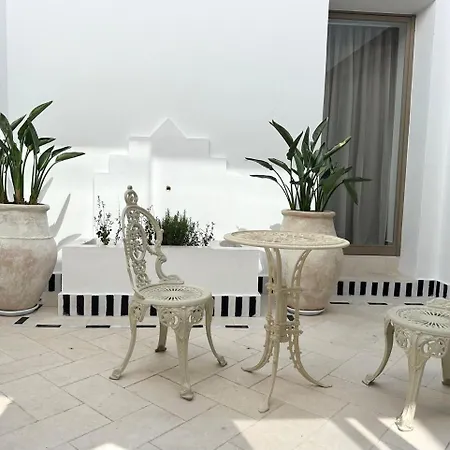 Con Piscina Privada, Terraza Y 3 Villa *