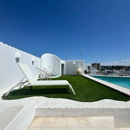 Villa Con Piscina Privada, Terraza Y 3 *