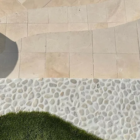 Con Piscina Privada, Terraza Y 3 Villa *