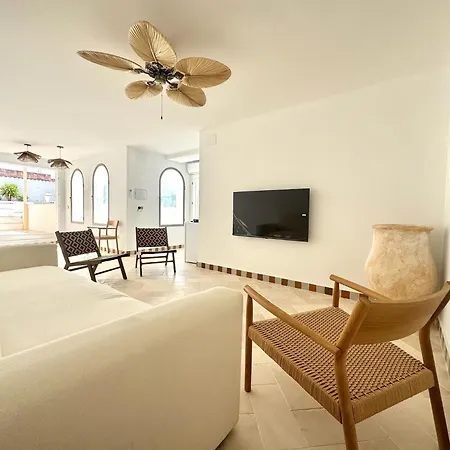 Villa Con Piscina Privada, Terraza Y 3