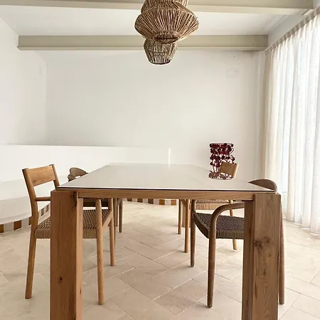 Con Piscina Privada, Terraza Y 3